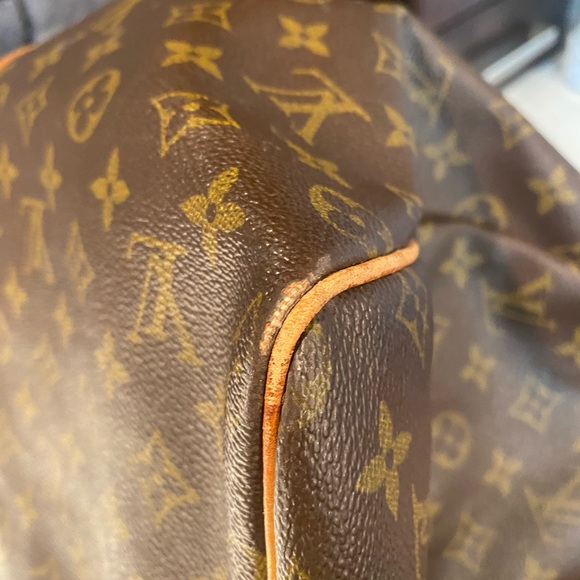 Vintage Louis Vuitton Keepall 55 - Picture 10 of 16
